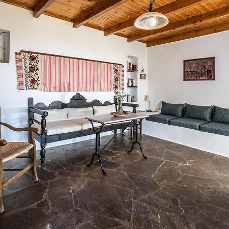 Вілла Manolis' House Agia Paraskevi  Екстер'єр фото