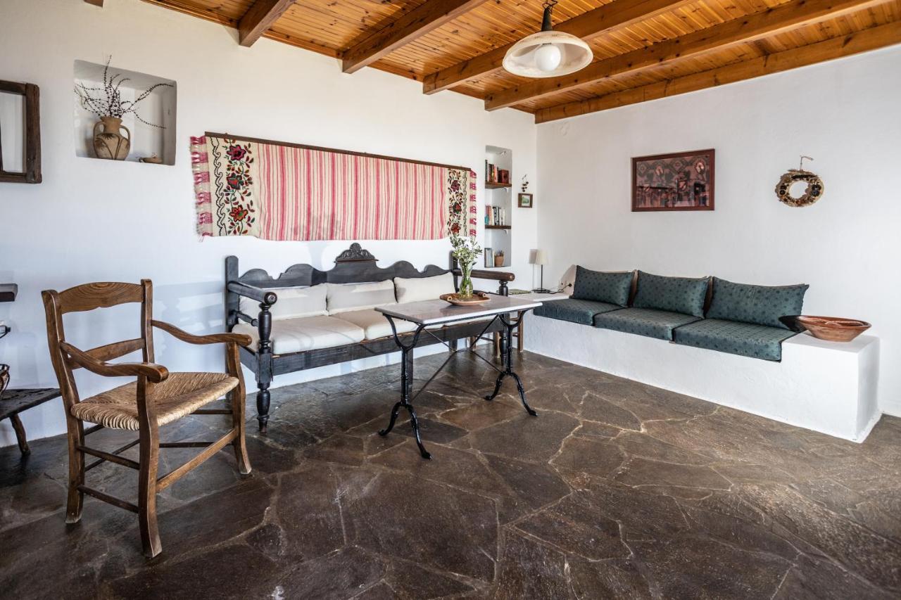 Вілла Manolis' House Agia Paraskevi  Екстер'єр фото