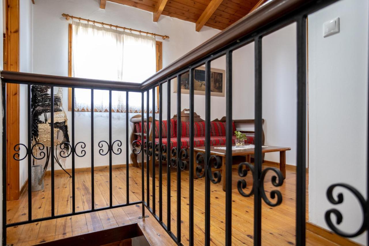 Вілла Manolis' House Agia Paraskevi  Екстер'єр фото