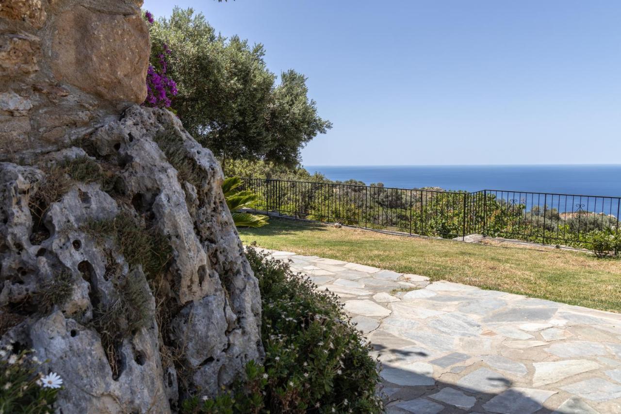 Вілла Manolis' House Agia Paraskevi  Екстер'єр фото